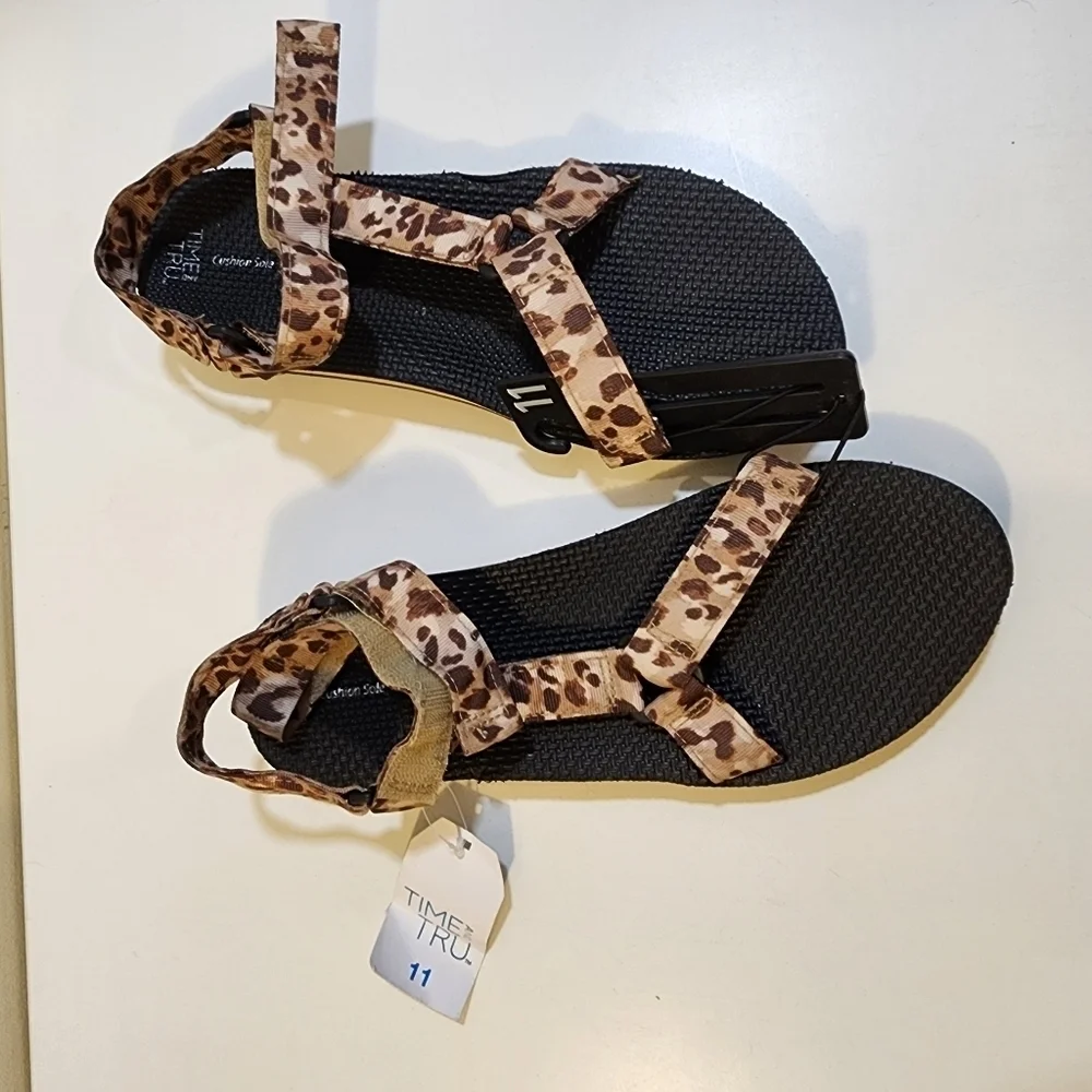 Time Tru leopard Sandals size 11 NWT